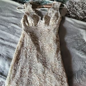 Nude/white lace dresd